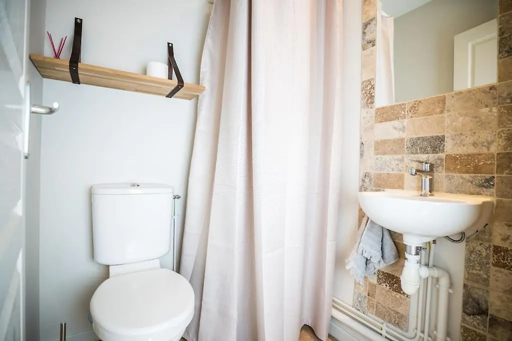 Apartment Ferienwohnung Appt Ambiance Chalet 2Ch Piscine Lagon Tarbes Frankreich