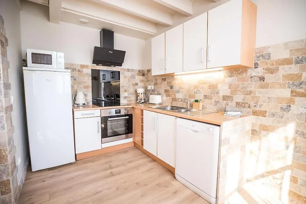 Ferienwohnung Appt Ambiance Chalet 2Ch Piscine Lagon Tarbes